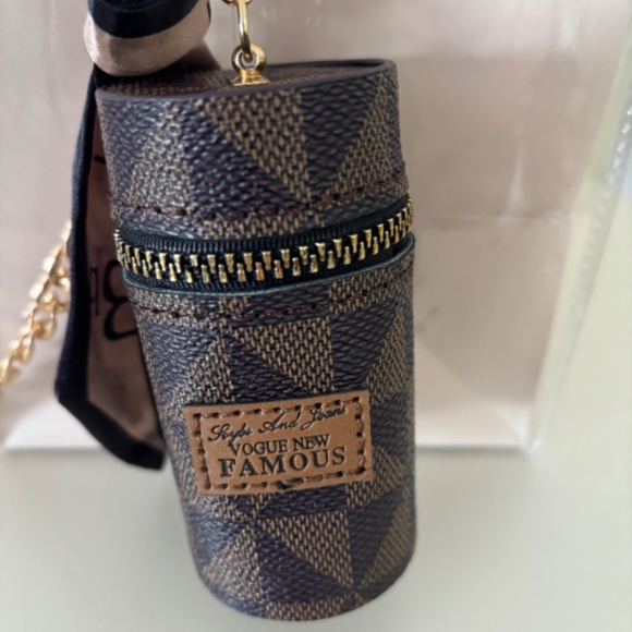 UPCYCLED HANDMADE SHOPPING BAG LIMITED EDITION - Picture 3 of 9